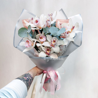 Монобукет из 11 орхидей Монобукет из 11 орхидей